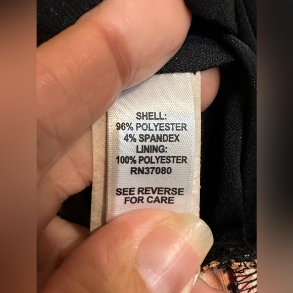 Dress size large - Picture 5 of 8